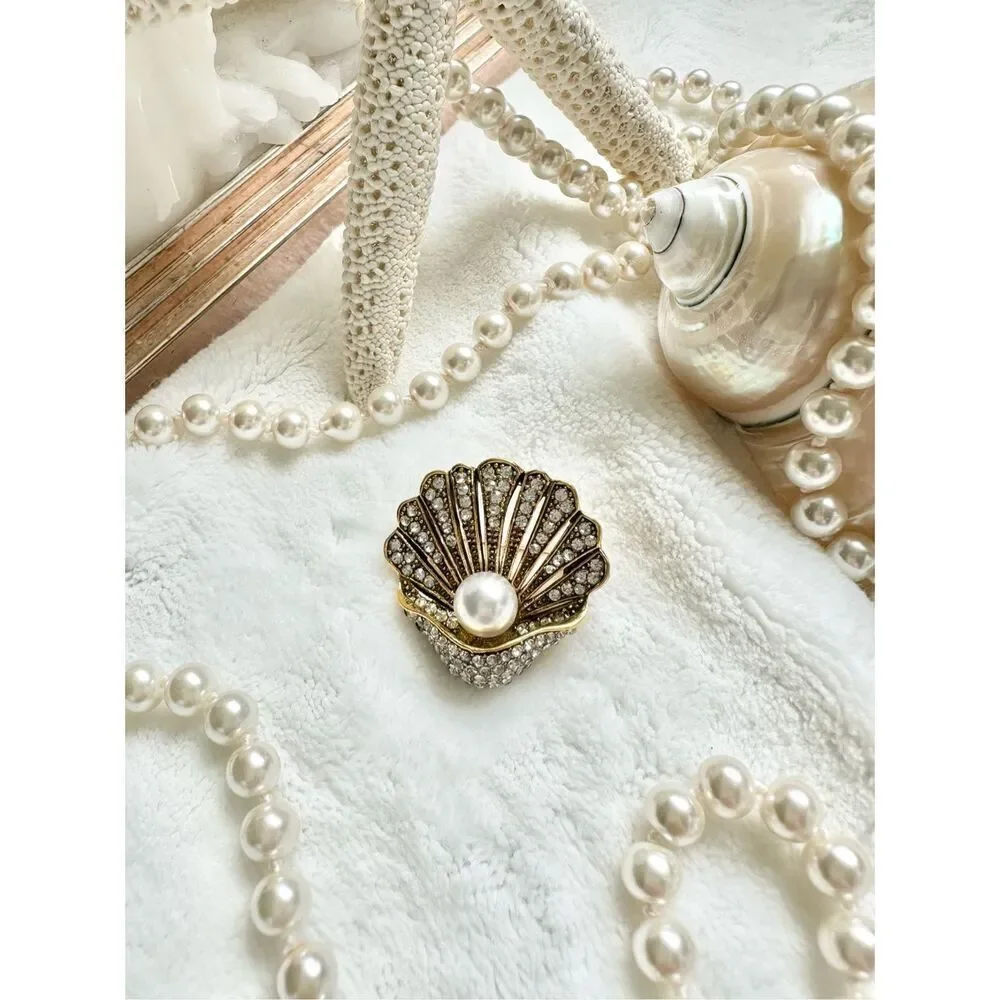 Antique style gorgeous clam shell with pearl brooch
